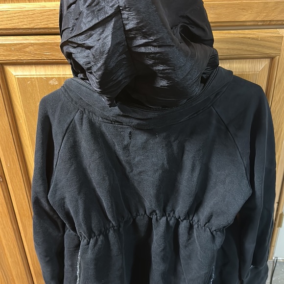 Parasuco Sweater with pop out hood - Picture 5 of 7